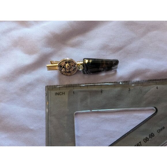 Vintage Gold Tone Tie Clip With Celtic Knot Design - Picture 3 of 4